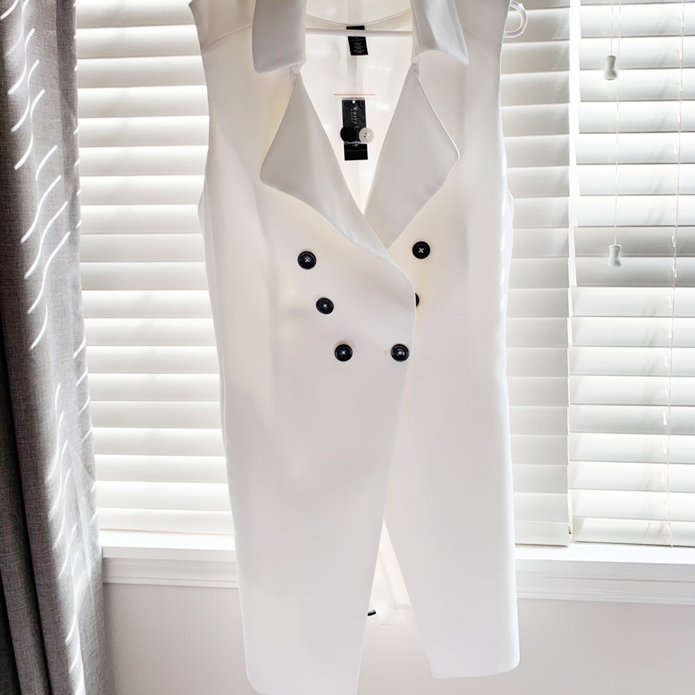 White House black market tunic vest